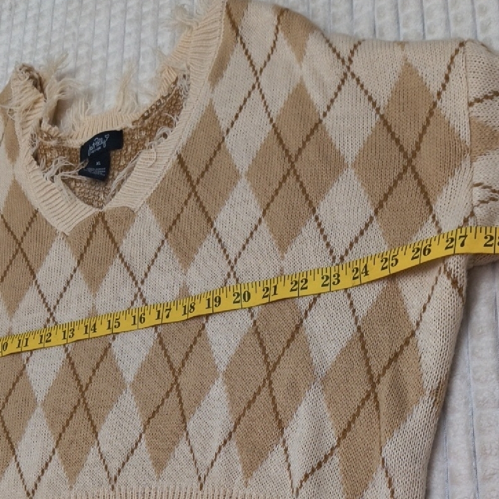 Distressed Beige Argyle Sweater XL Y2K Blokecore Whimsygoth - Picture 10 of 12